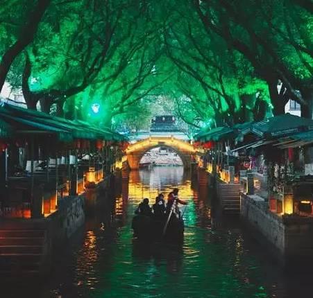 芳魂不逐风吹散